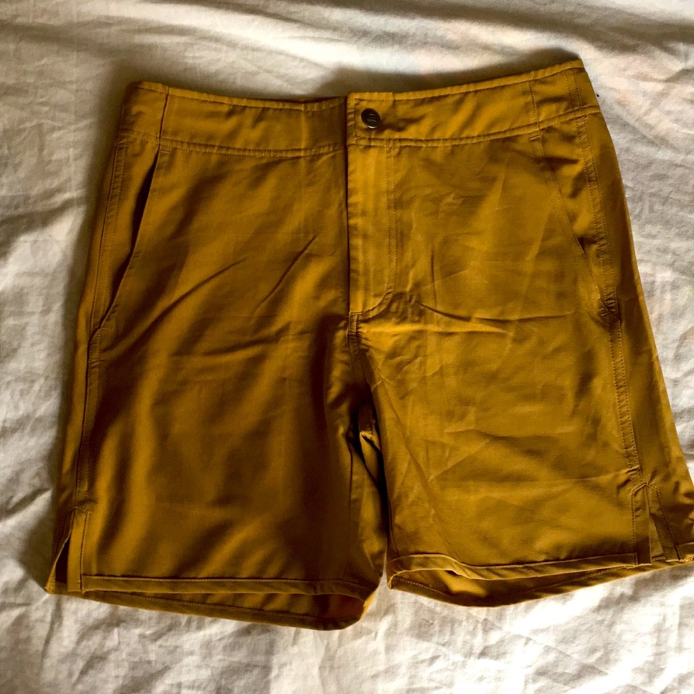 Kortni jeane men’s board shorts size 30